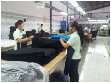 Suasana ruang produksi CV Cipta Kreasindo