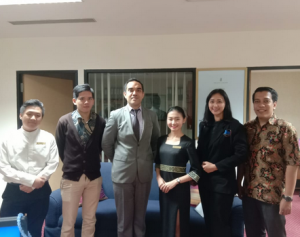 gina ritz mega kuningan
