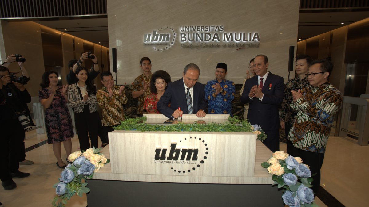 Penandataganan Prasasti UBM Tower