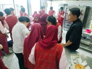 Decoration Cake with SMK Paramitha