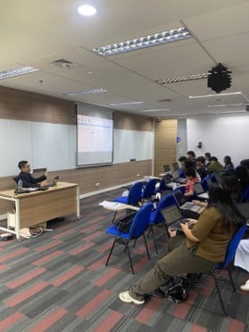 PELATIHAN PENGOLAHAN DATA UNTUK MAHASISWA PROGRAM STUDI MANAJEMEN UBM KAMPUS SERPONG