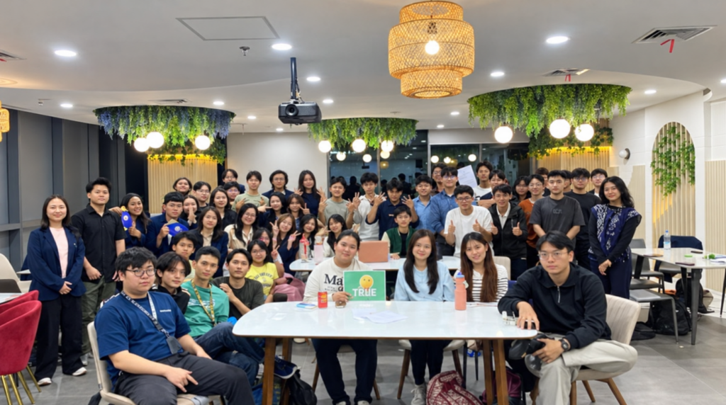 A Hive of New Beginnings: Mengenal Komunitas, Menemukan Inspirasi Bersama QHive