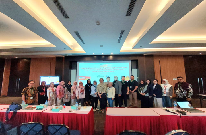 Pengabdian Kepada Masyarakat: Program “Warung Naik Kelas”, Universitas Bunda Mulia Bersama Aksesmu dan Alfamart Bekali Pemilik Warung dengan keterampilan Pengelolaan Keuangan